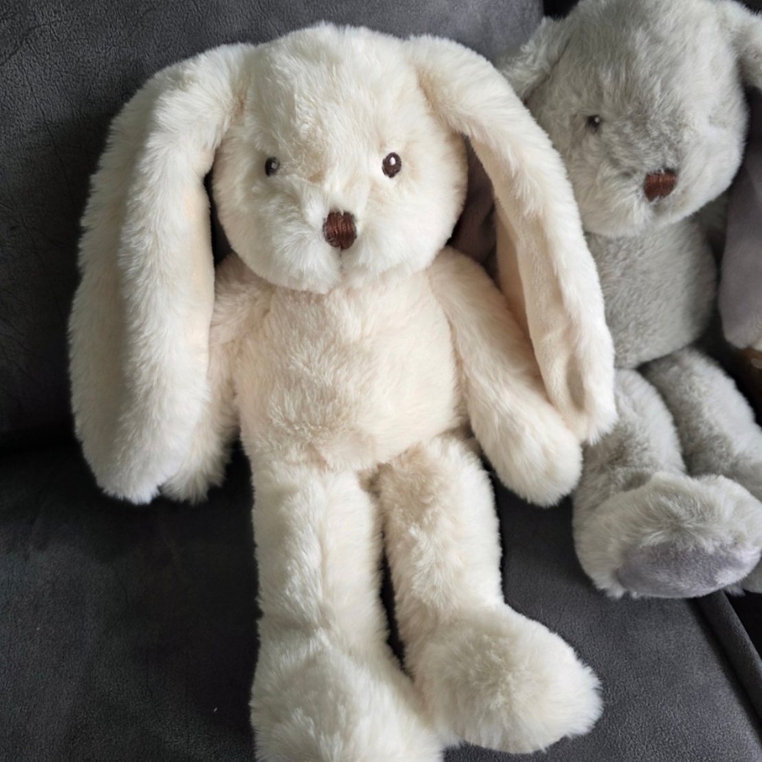 Зайче с бродерия име