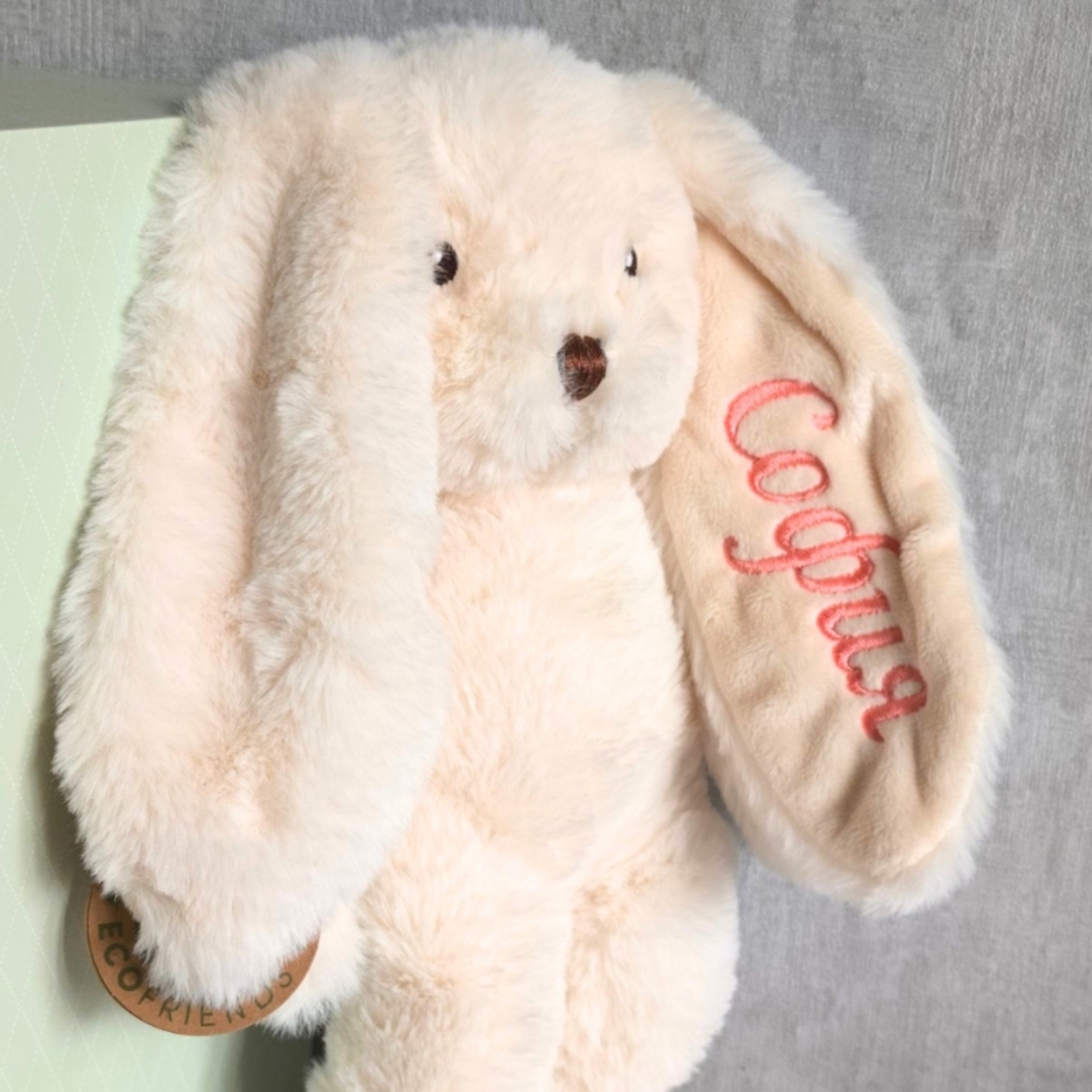 Зайче с бродерия име