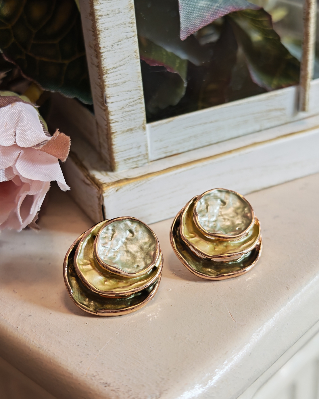 Дамски обици