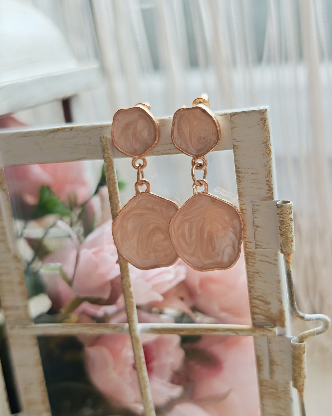 Дамска обици