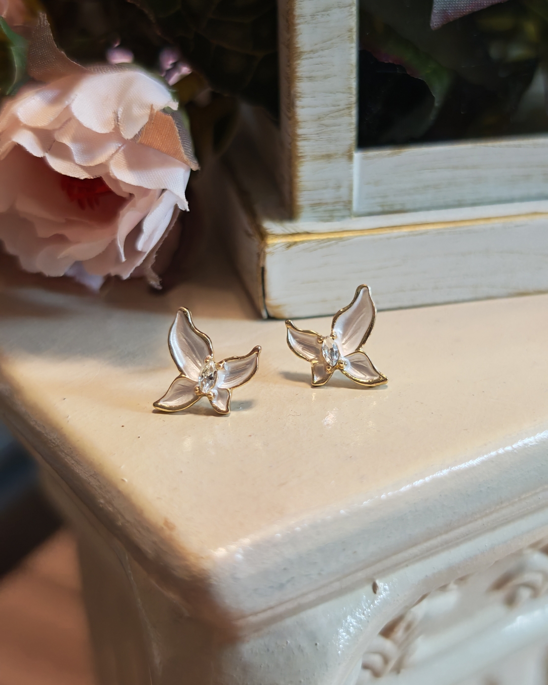 Дамски обици