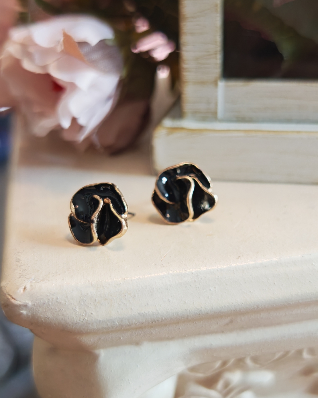 Дамски обици