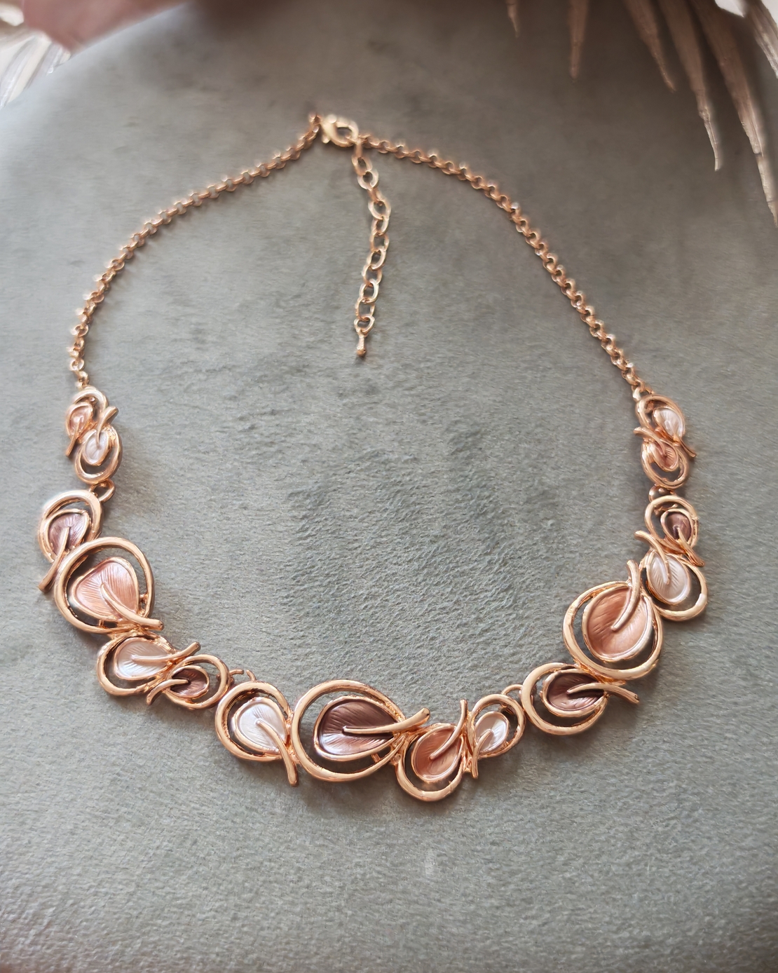 Дамска колиета