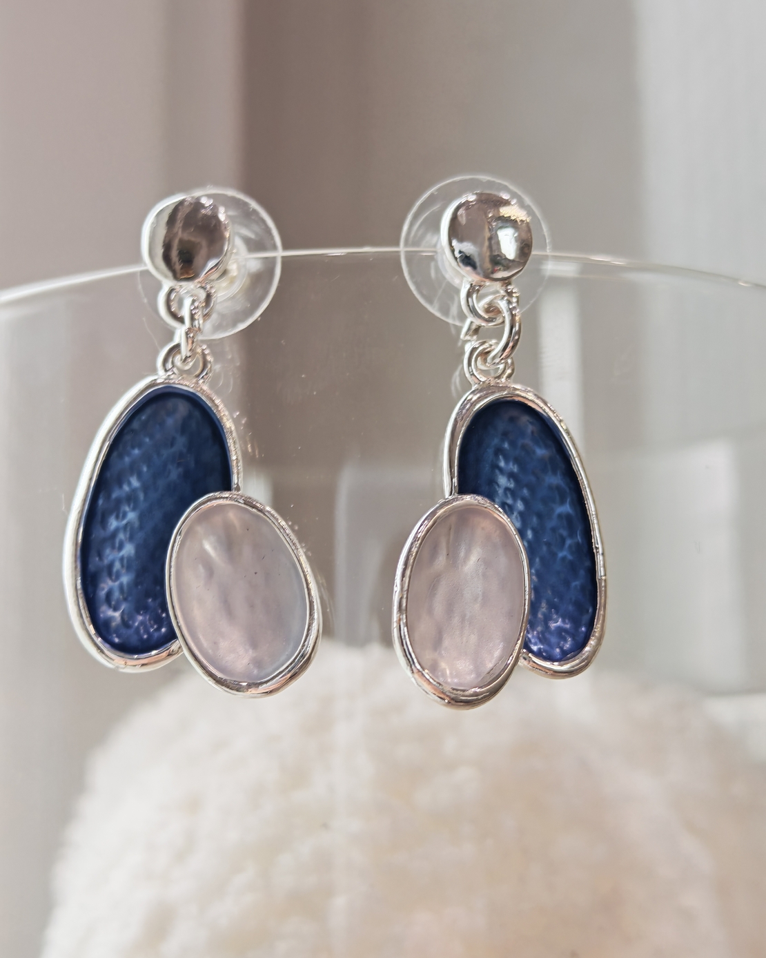 Дамски обеци