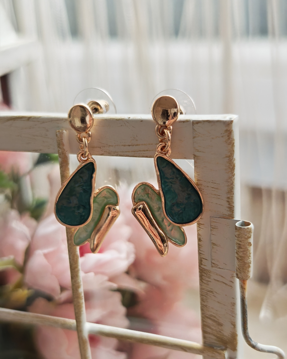 Дамска обици