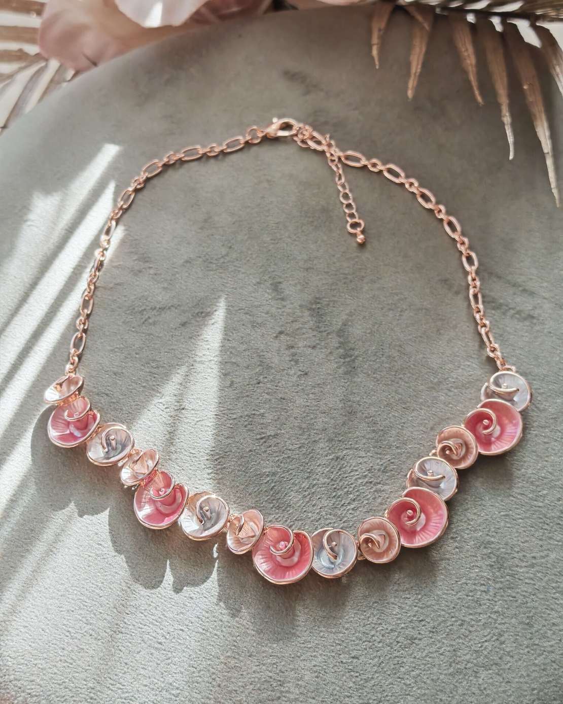 Дамско колие