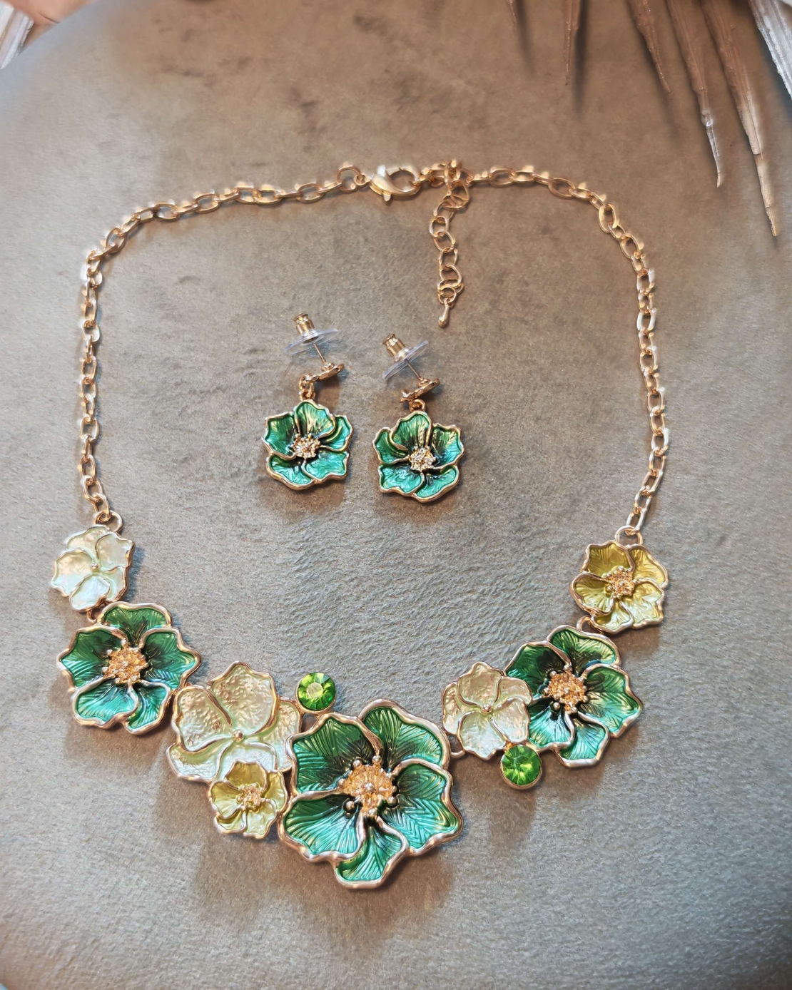 Дамски комплект