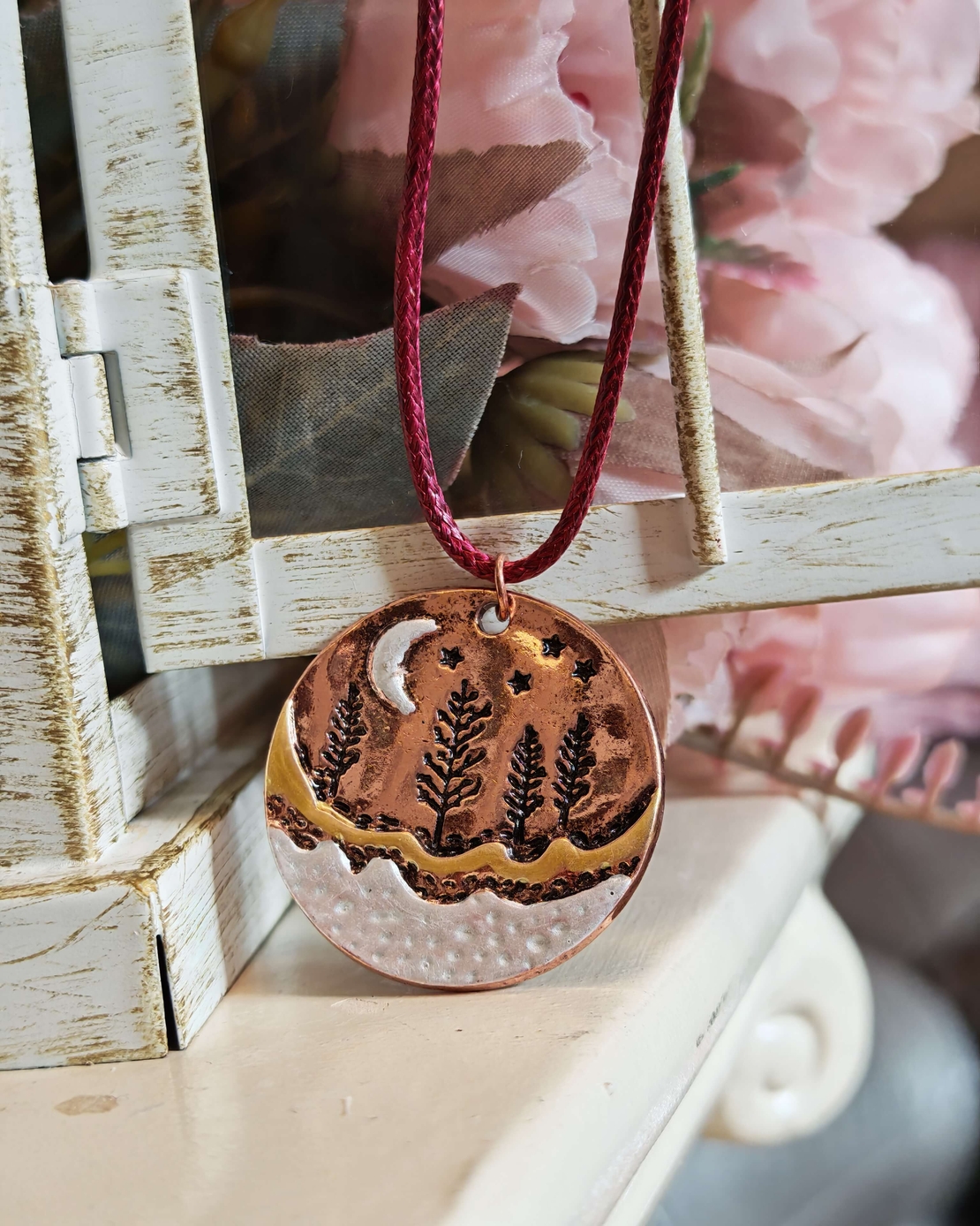 Дамско колие