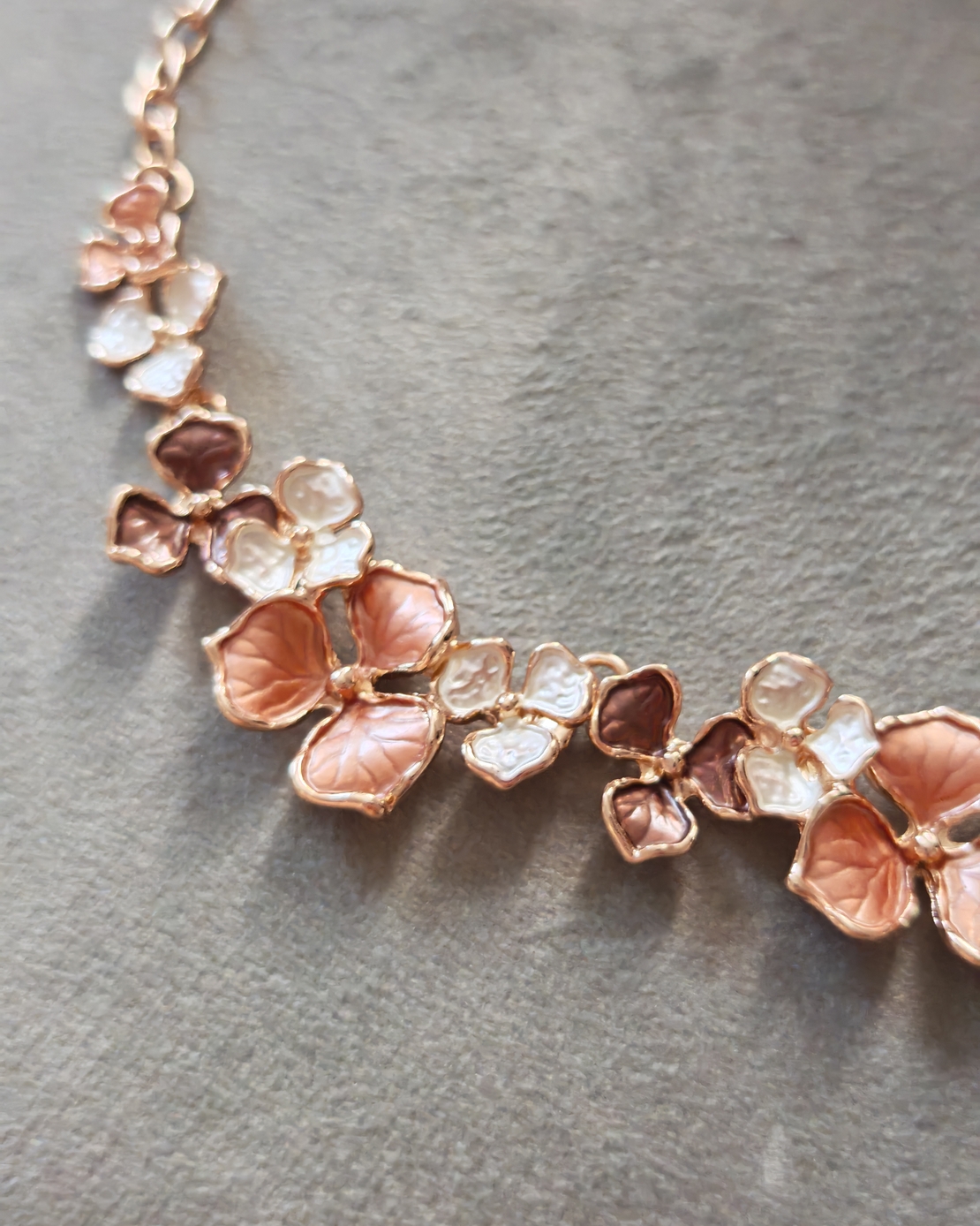 Дамска колиета