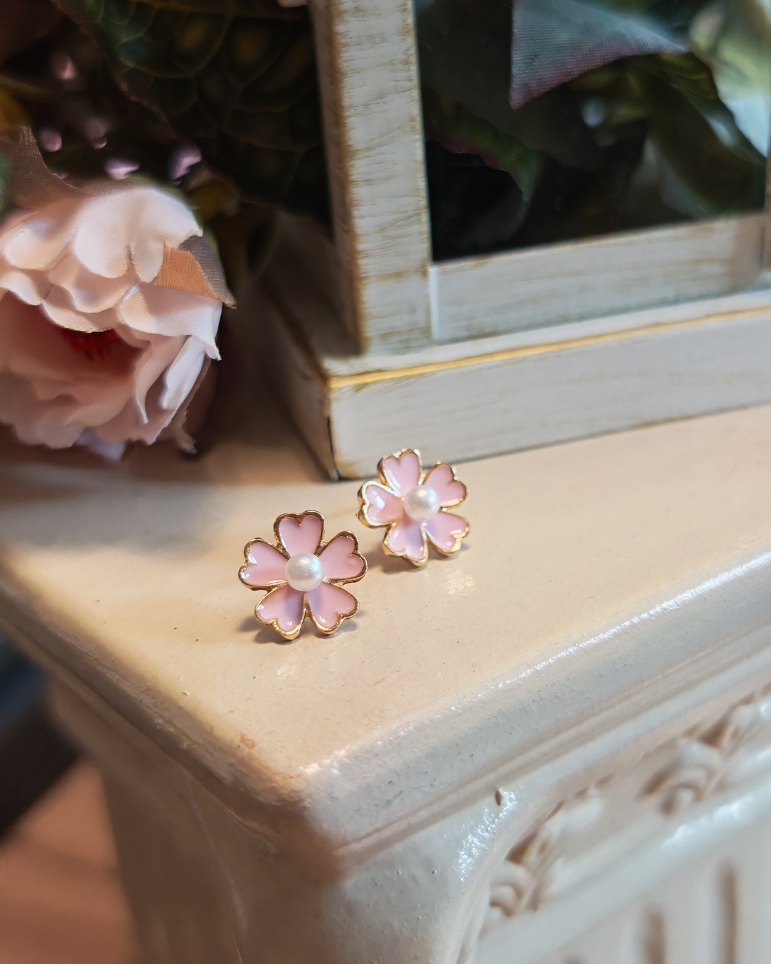 Дамски обици