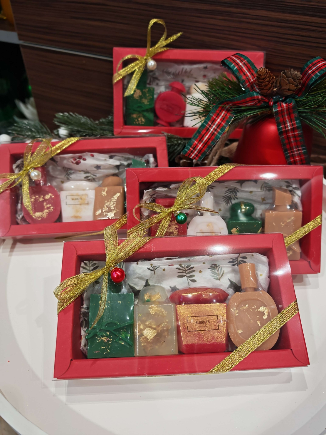 Коледни парфюми