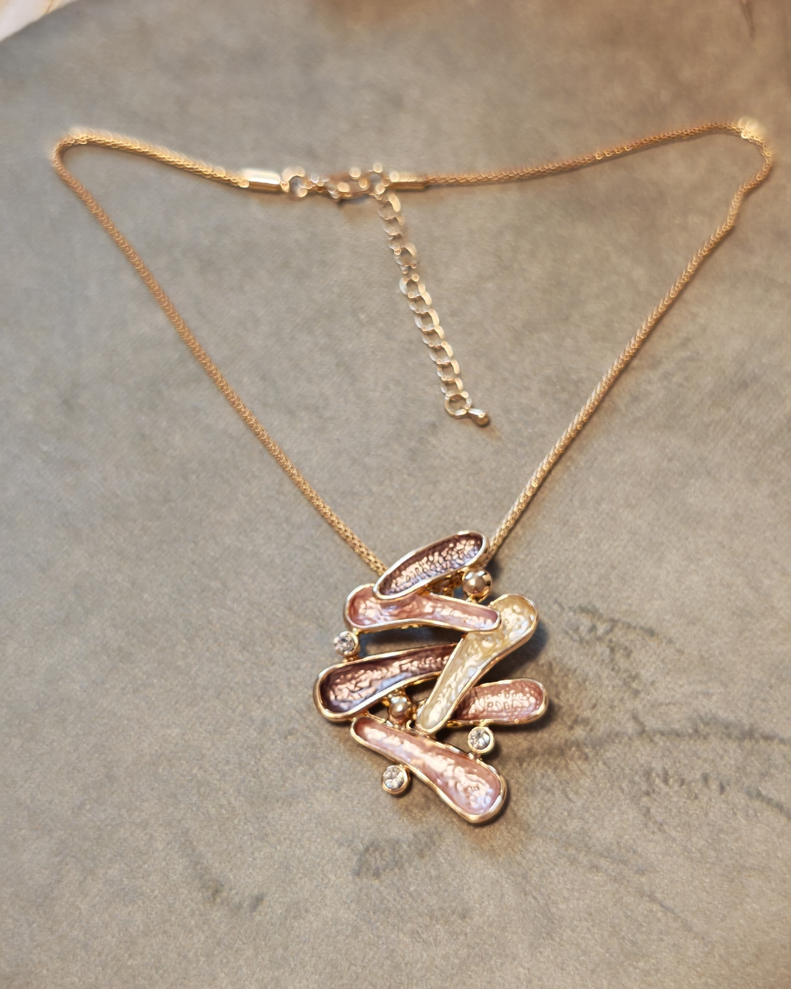 Колие с медальон