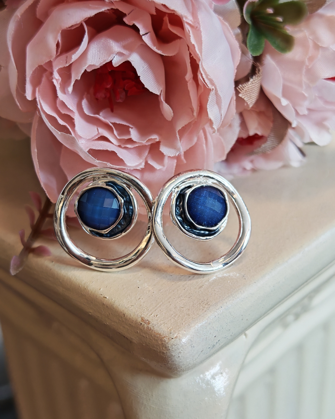 Дамски обици