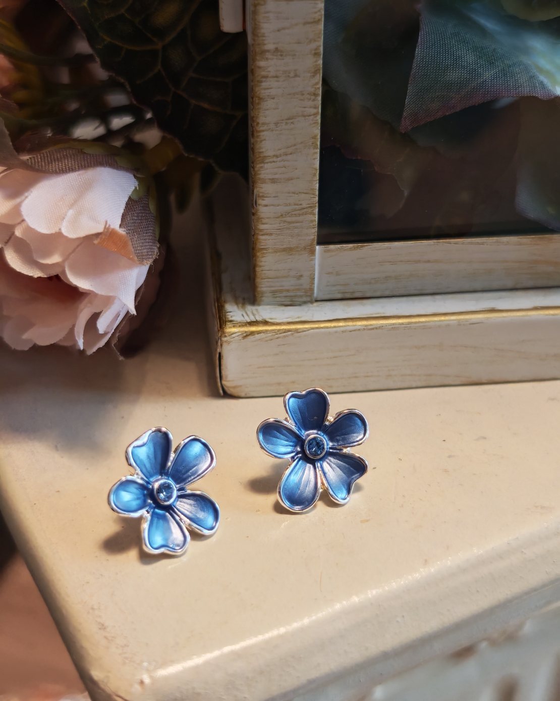 Дамски обици