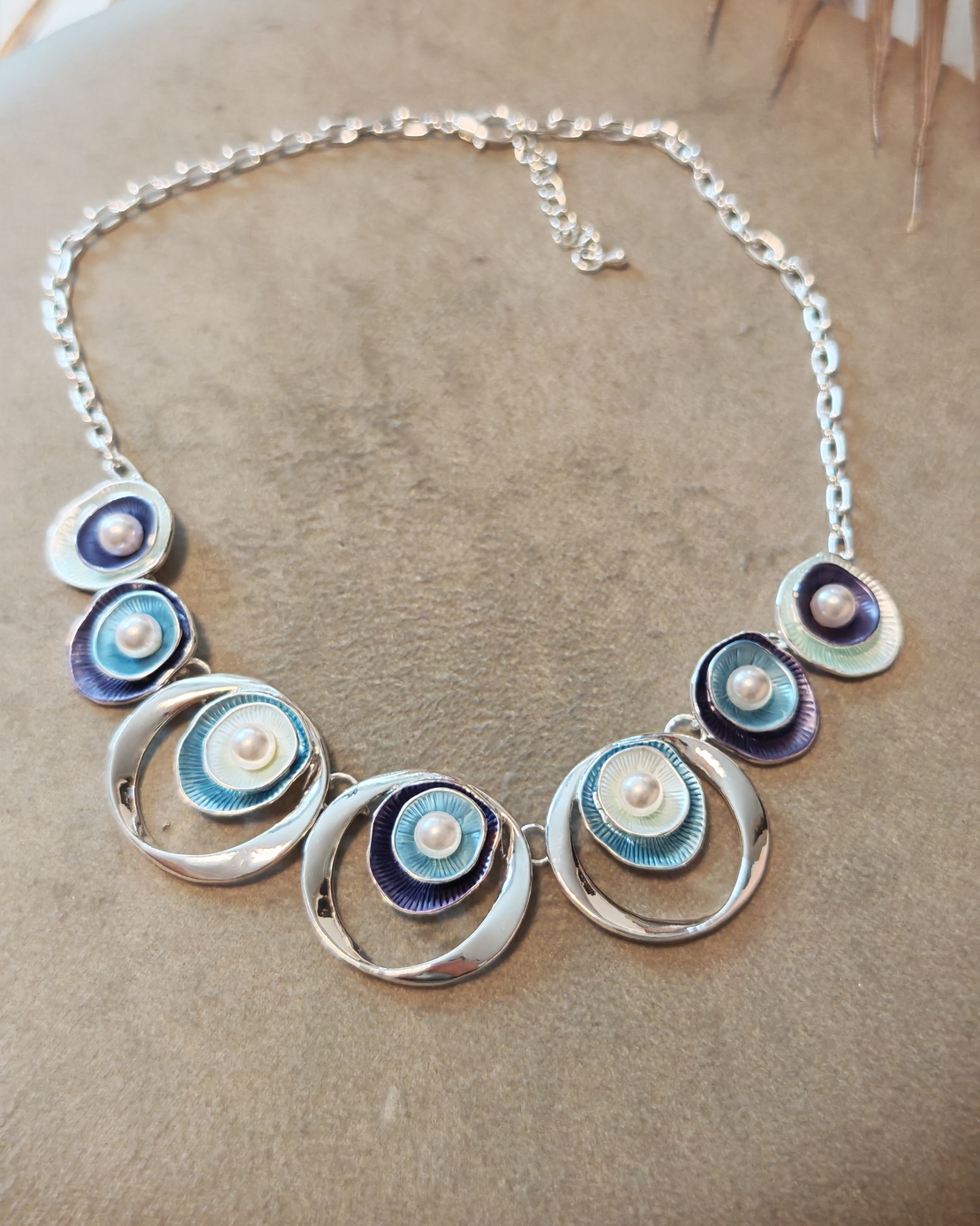 Дамско колие