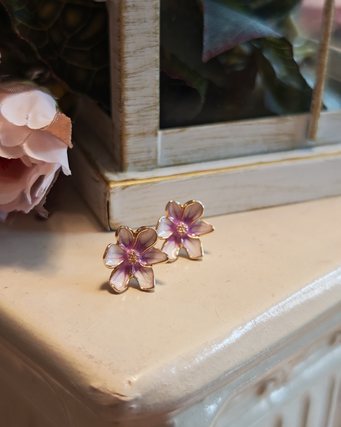 Дамски обици