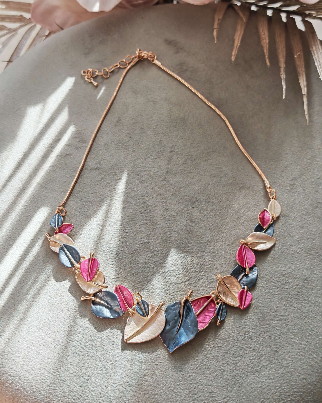 Дамска колиета