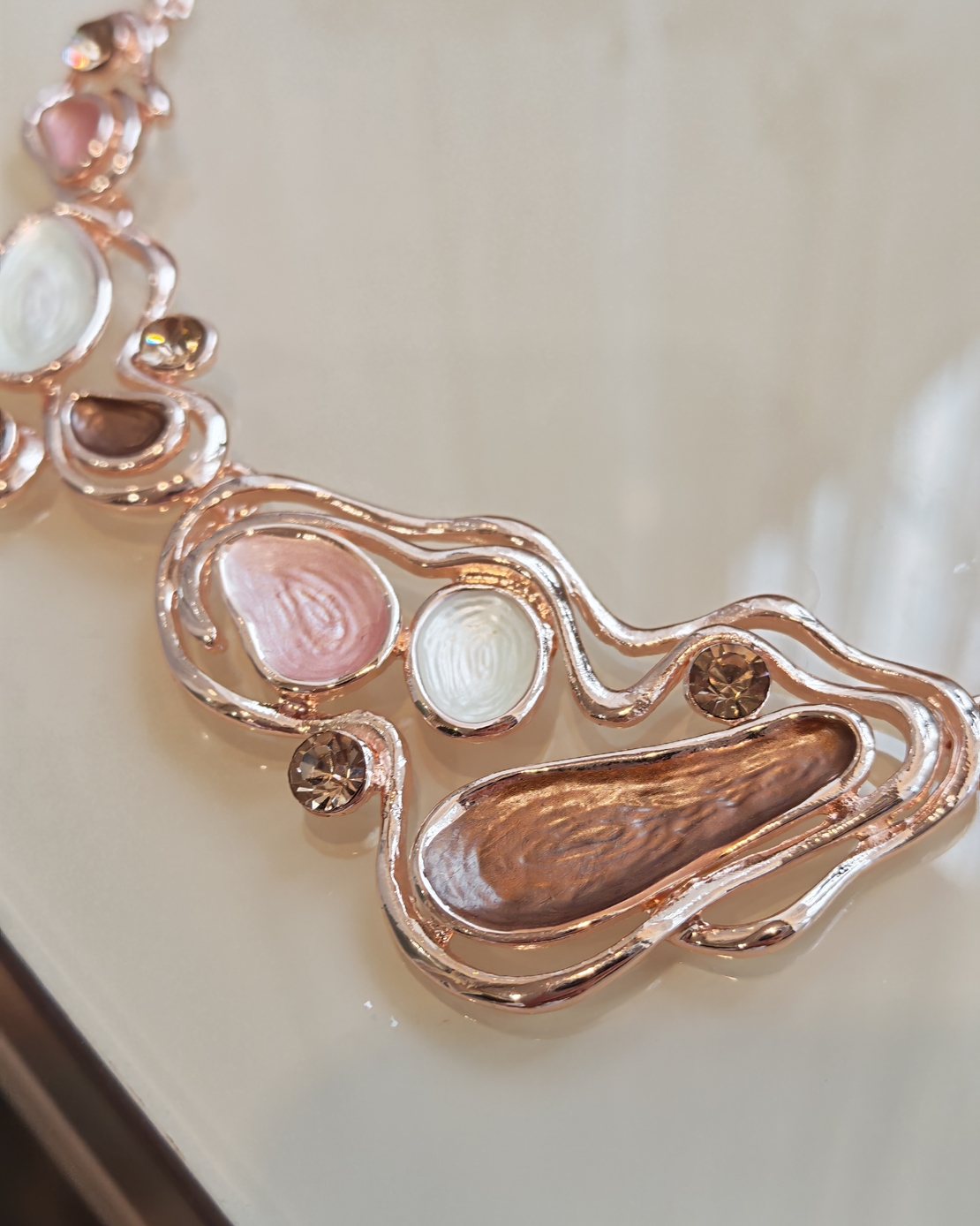 Дамско колие