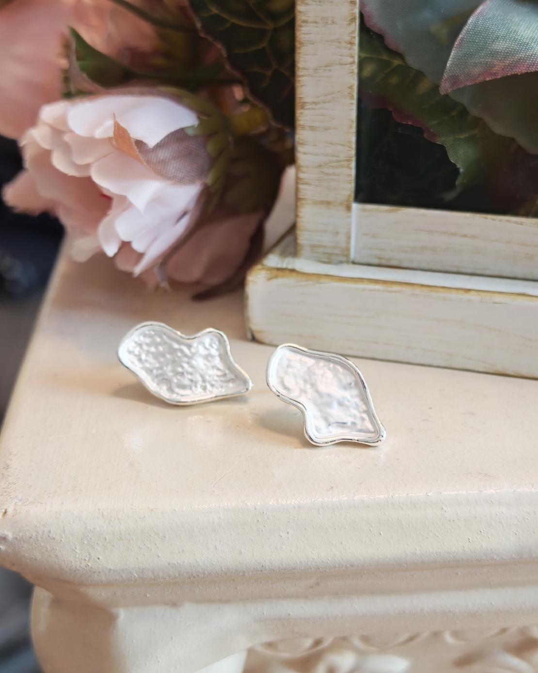 Дамски обици