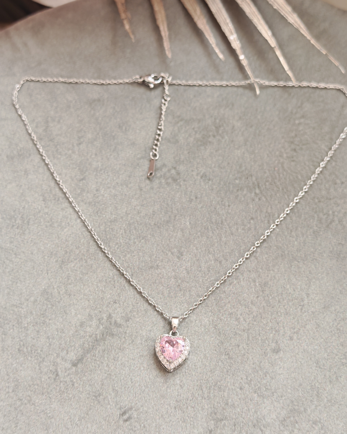 Дамски колиета сърце