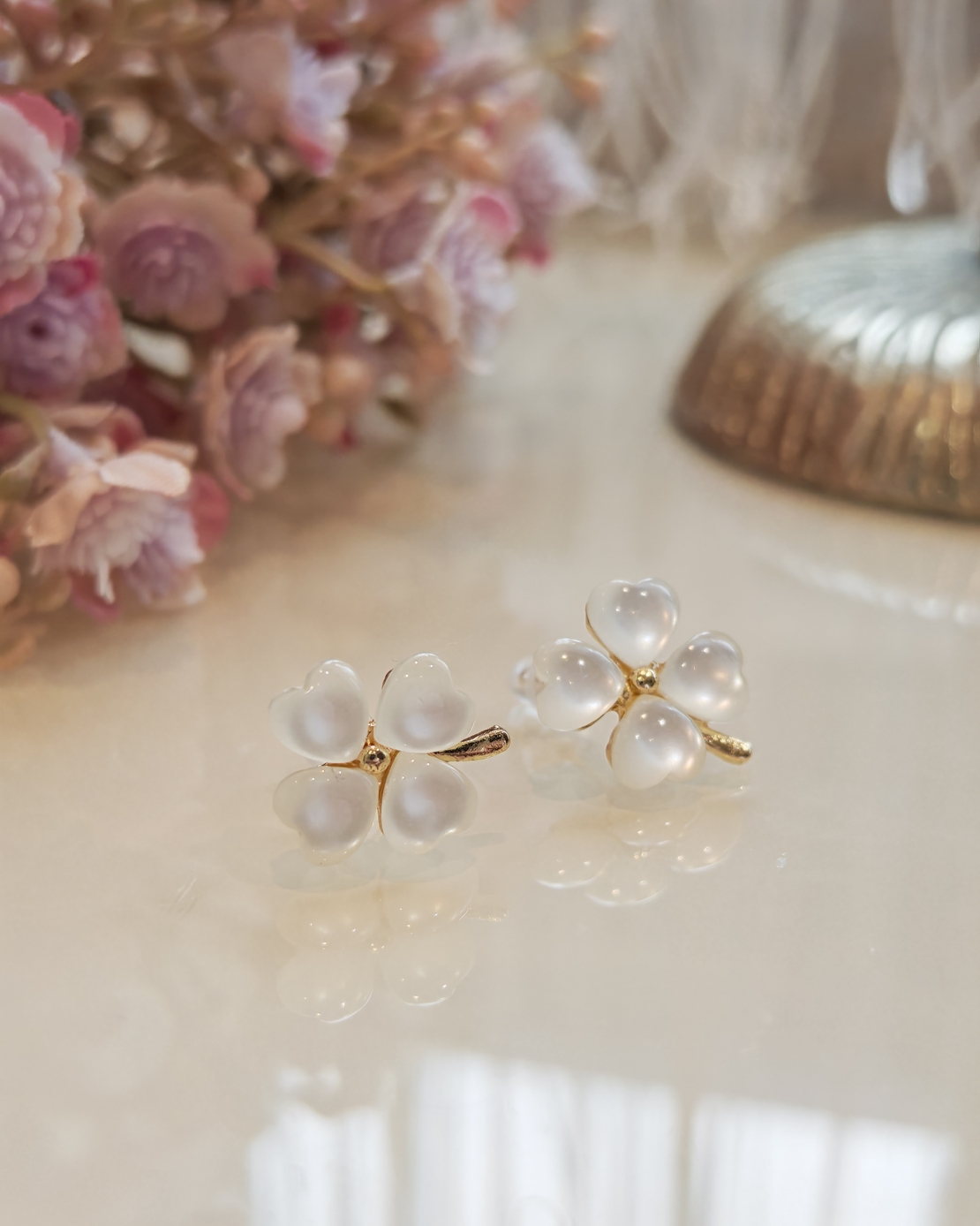 Дамска обици