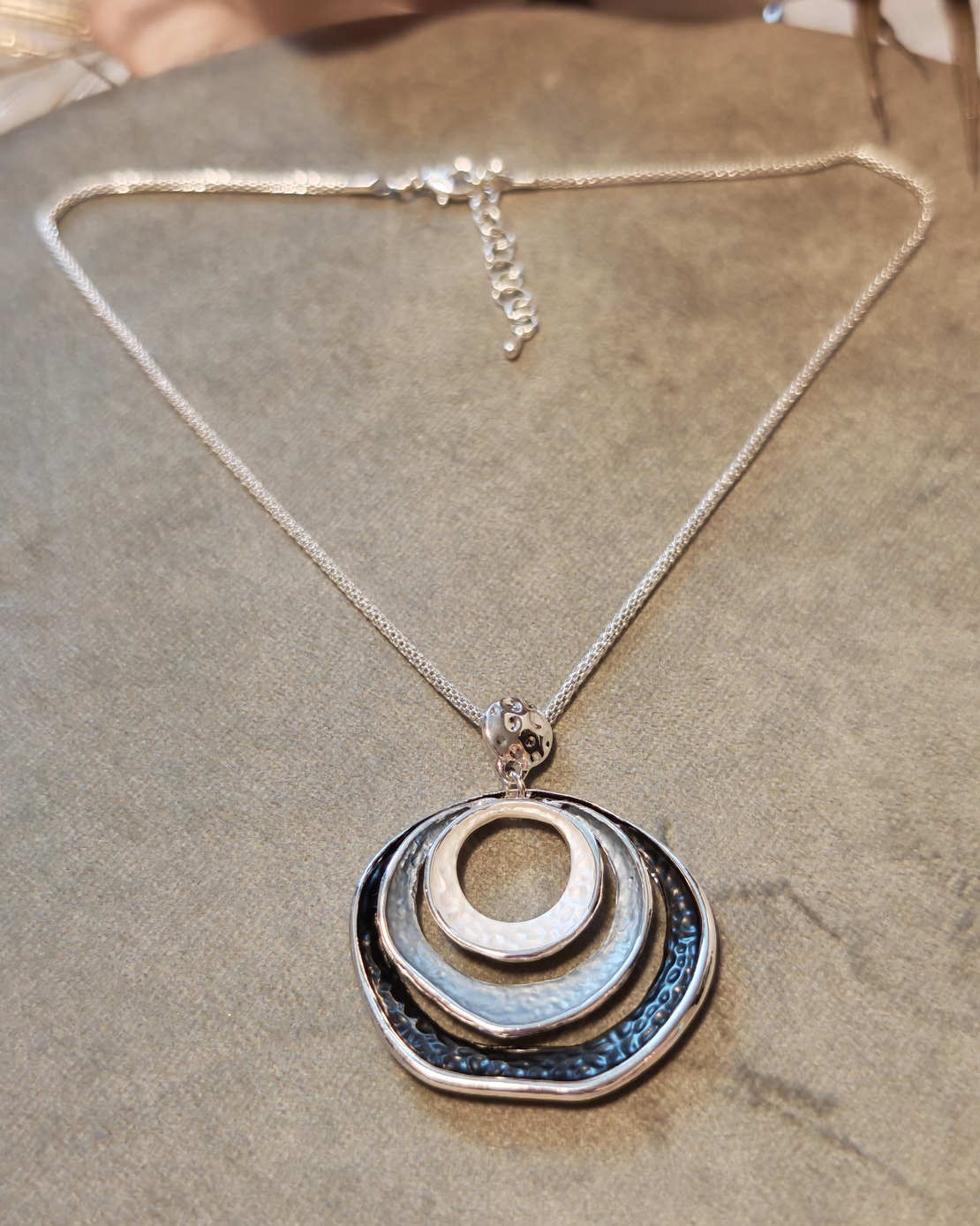 Колие с медальон