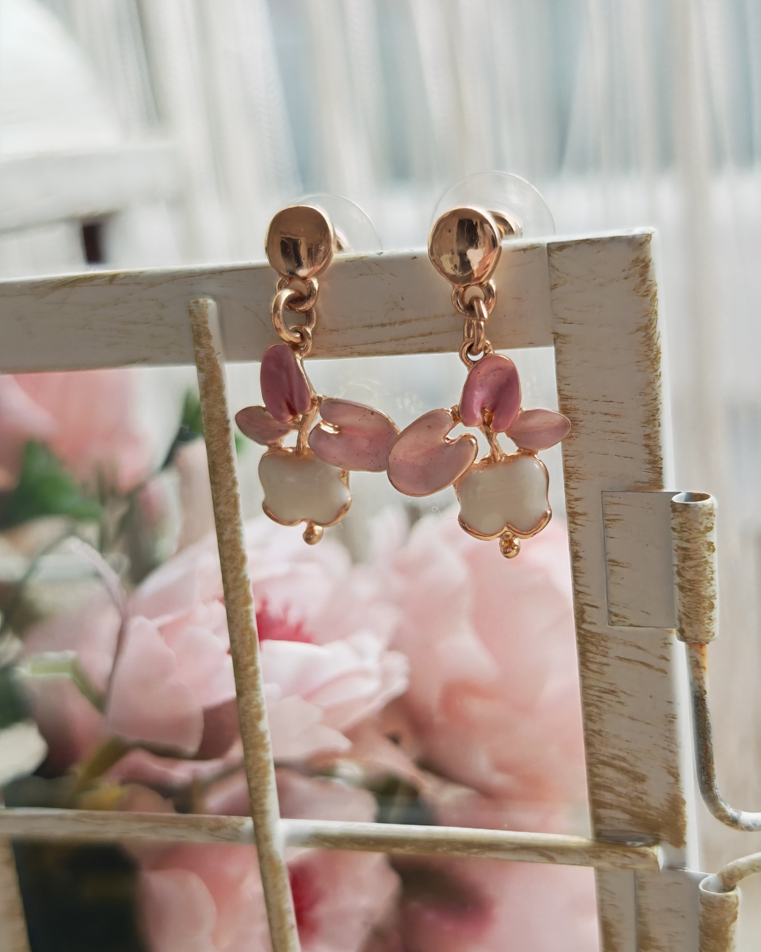 Дамска обици