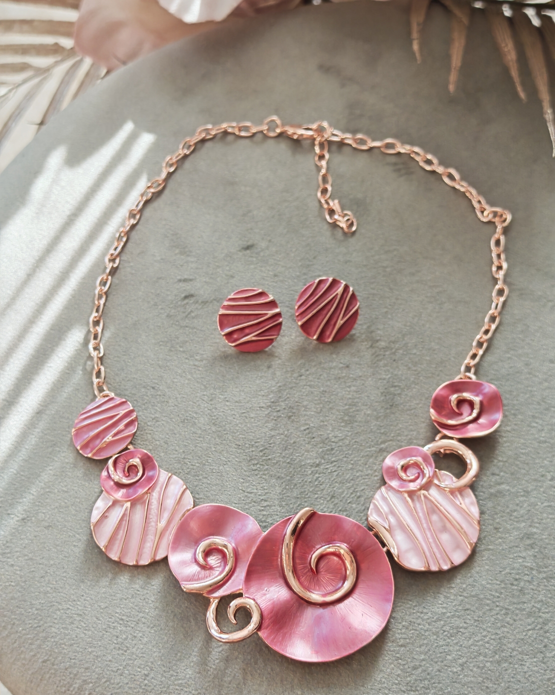 Дамско колие