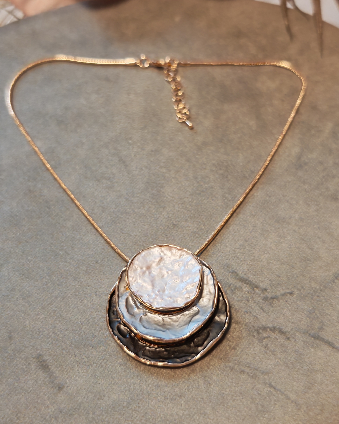 Колие с медальон