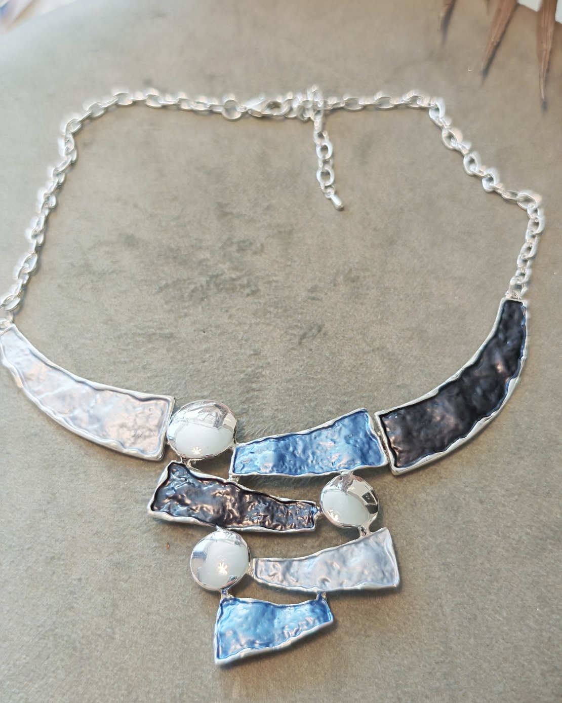 Дамско колие