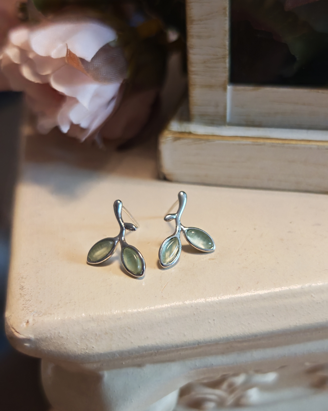 Дамски обици