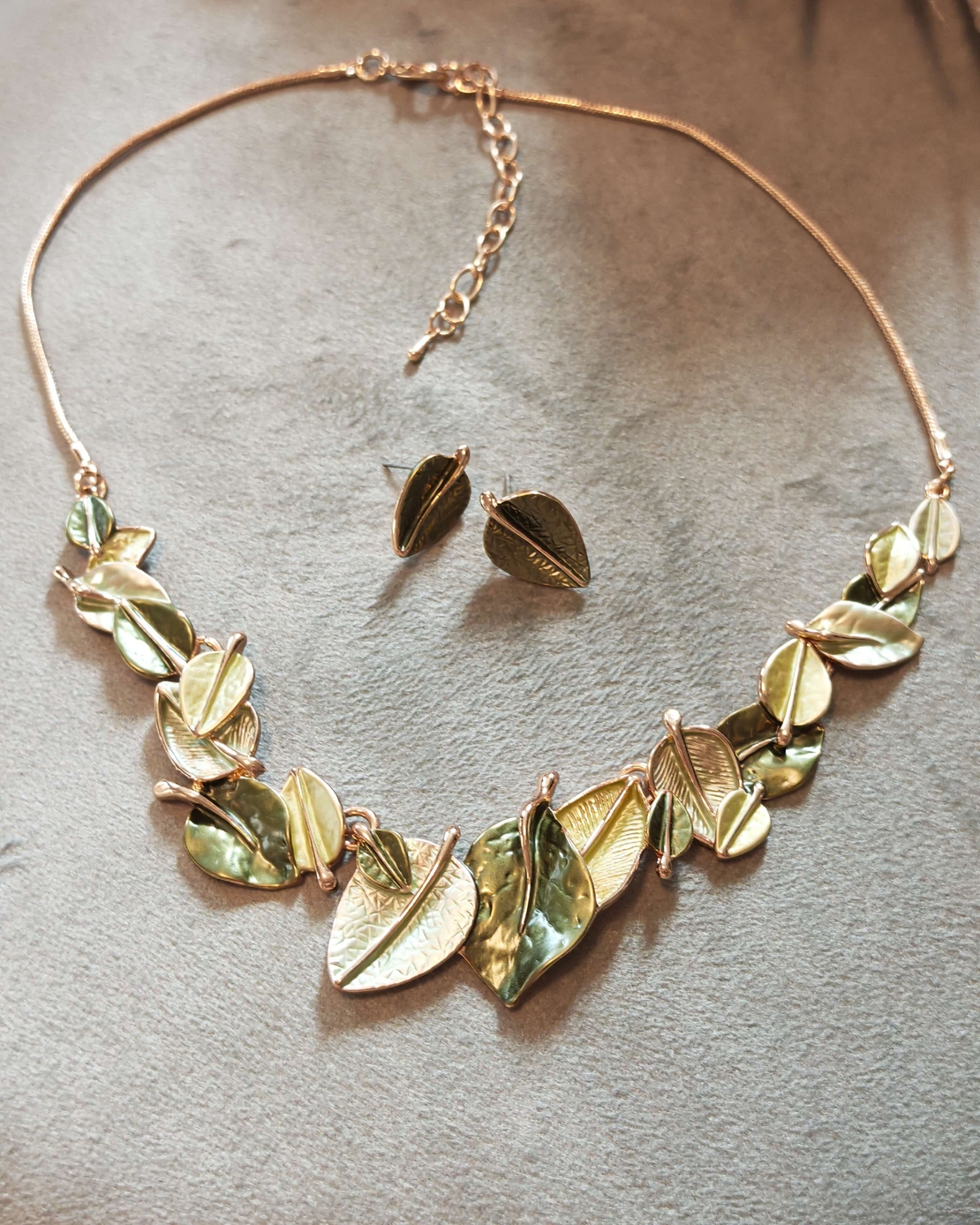 Дамска колиета