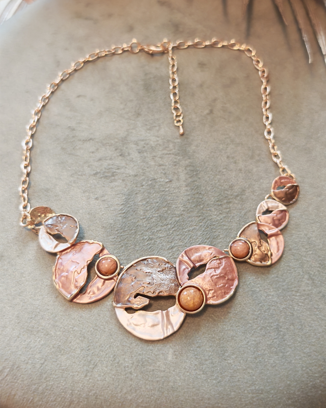 Дамска колиета