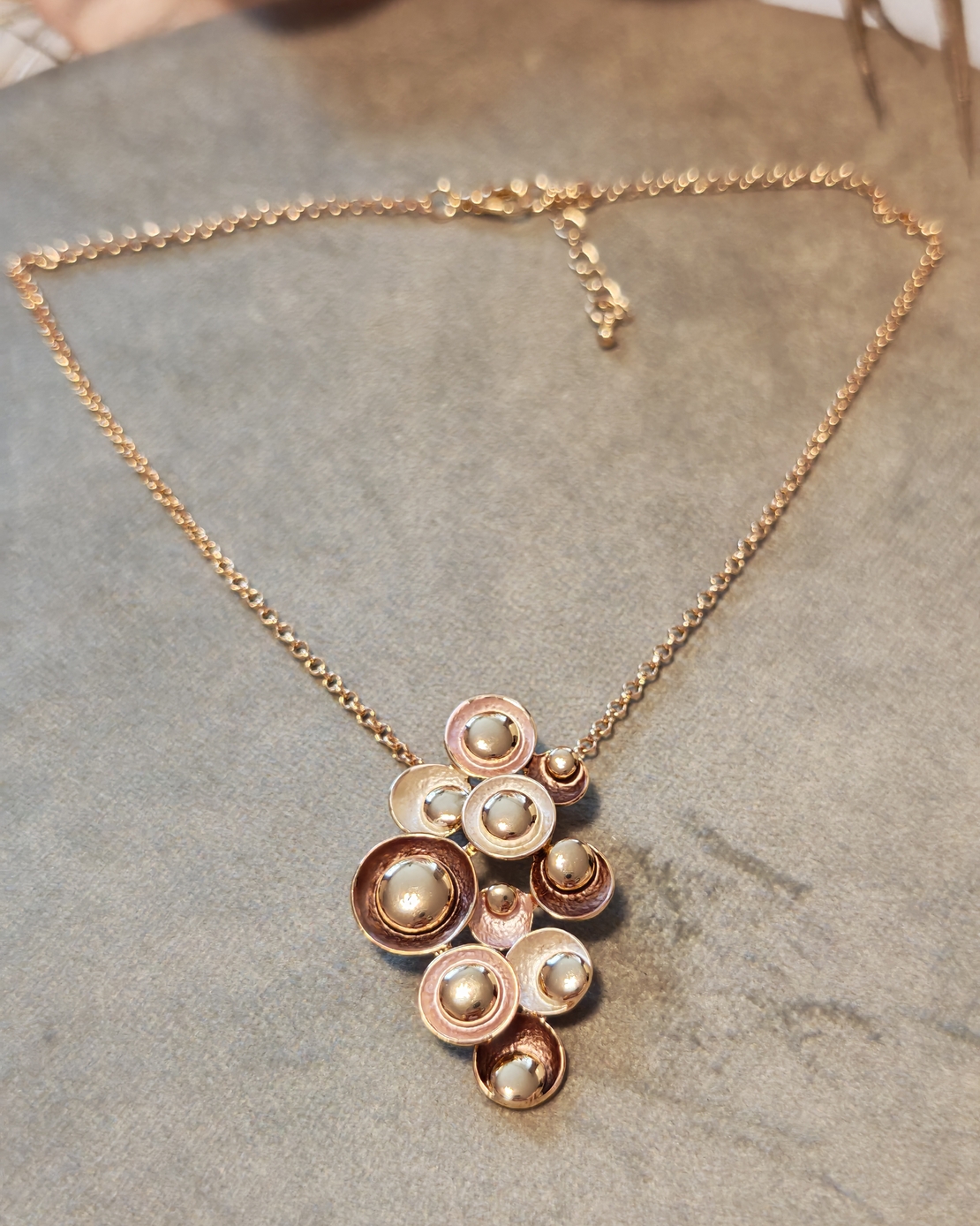 Колие с медальон