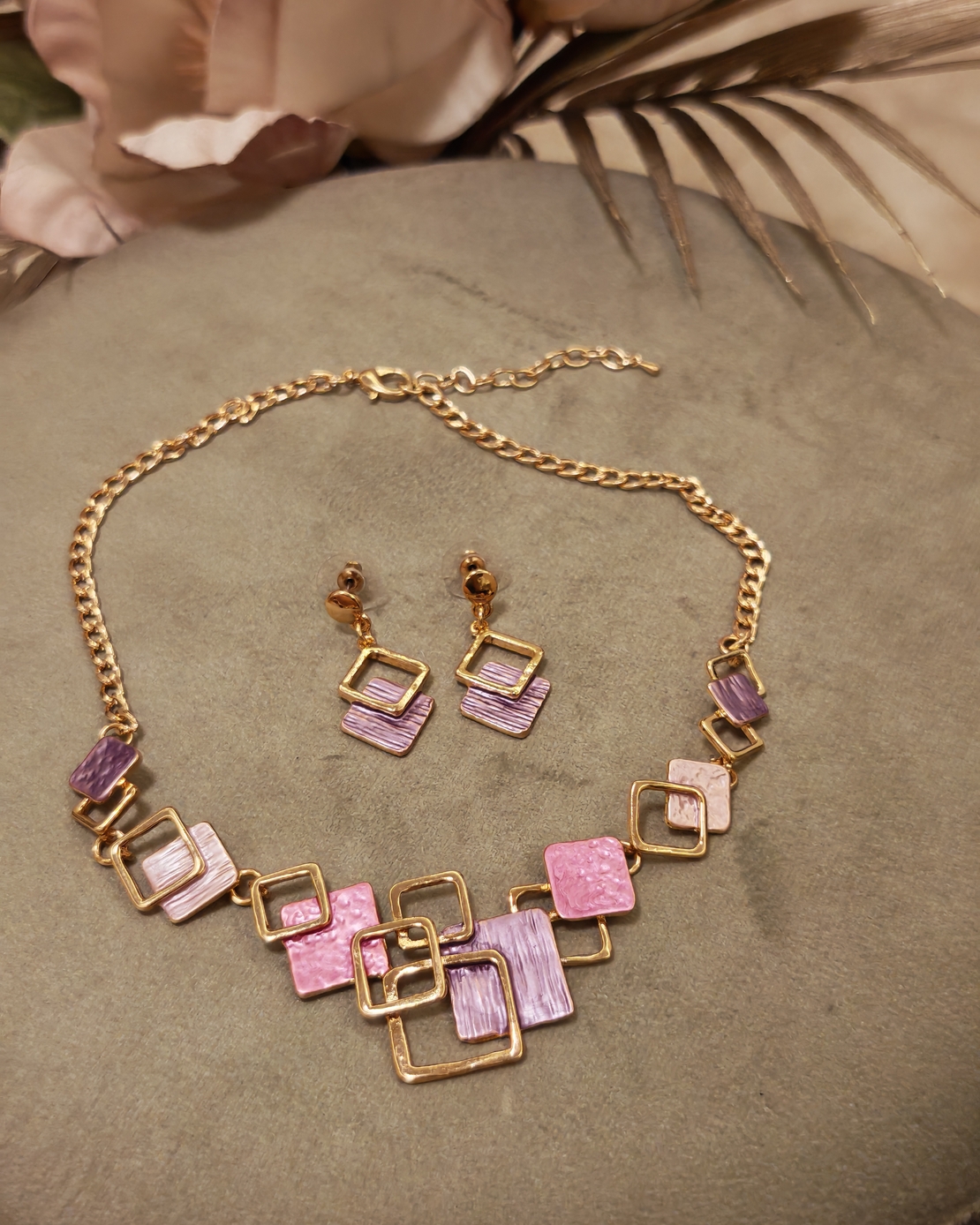 Дамски комплекти