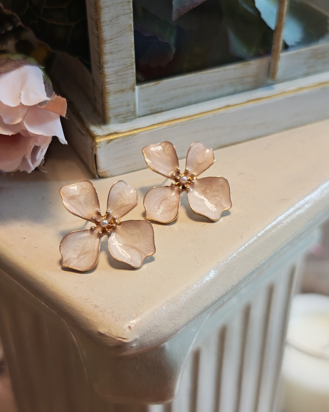 Дамски обици