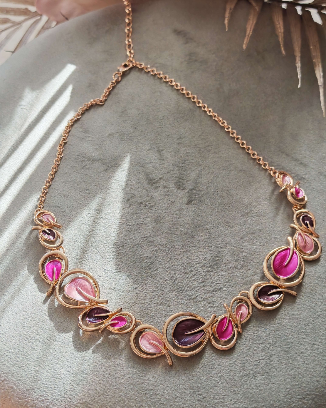 Дамско колие