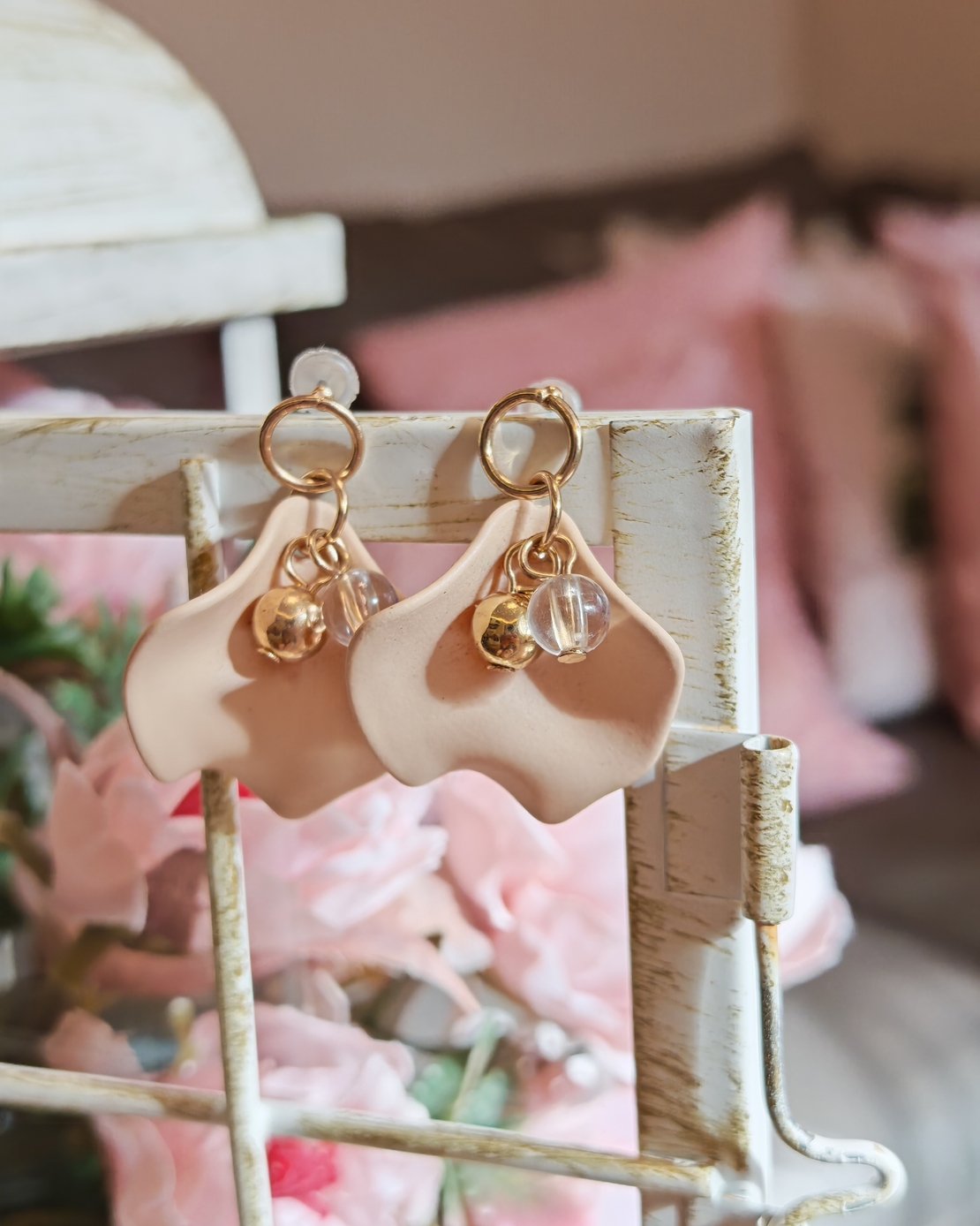 Дамски обици