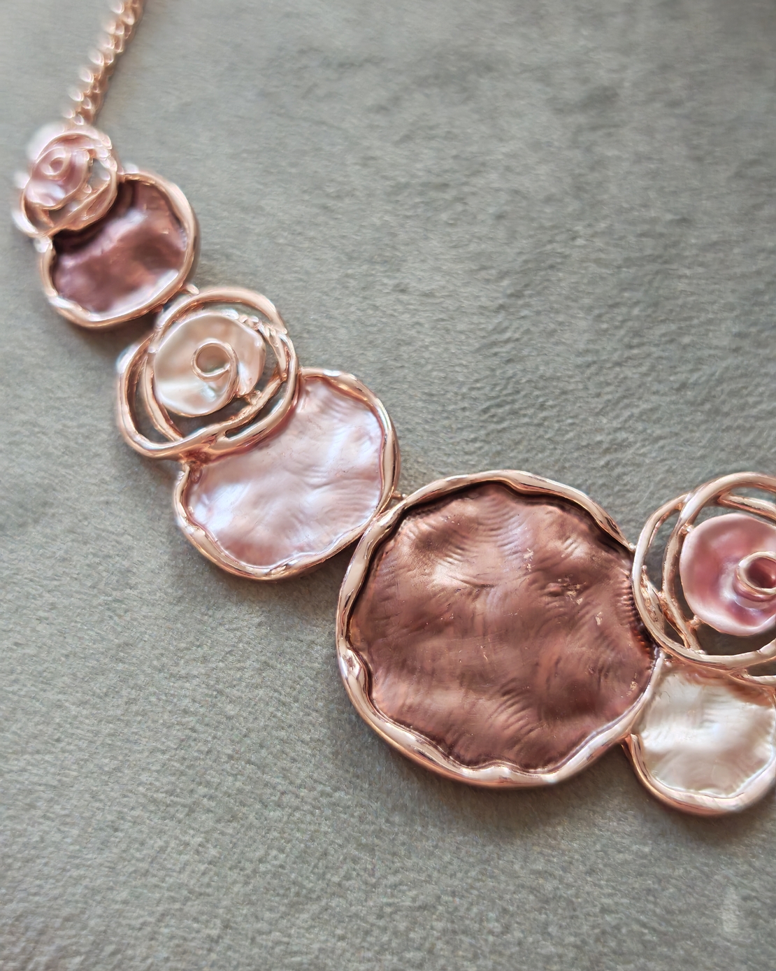 Дамска колиета