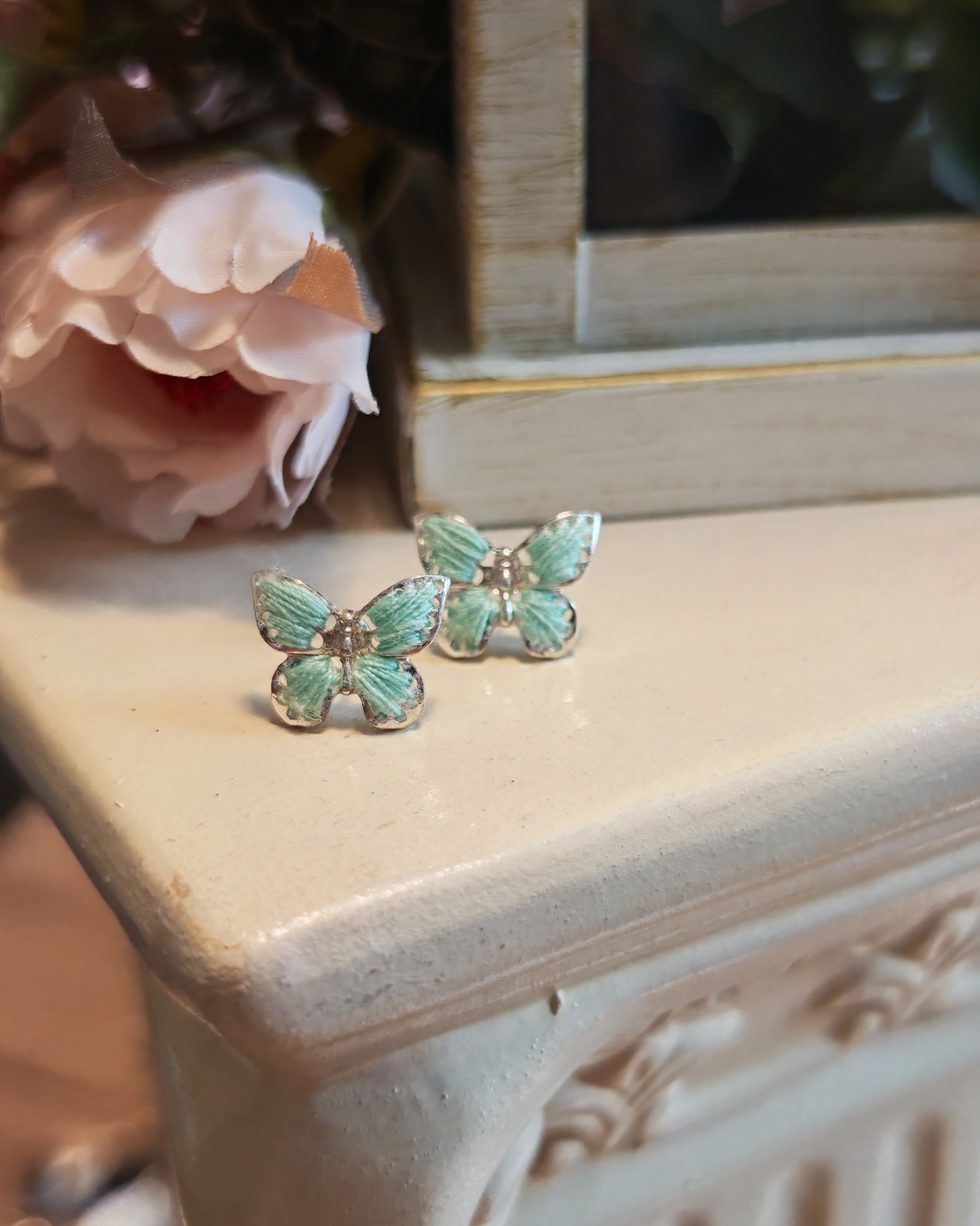 Дамски обици