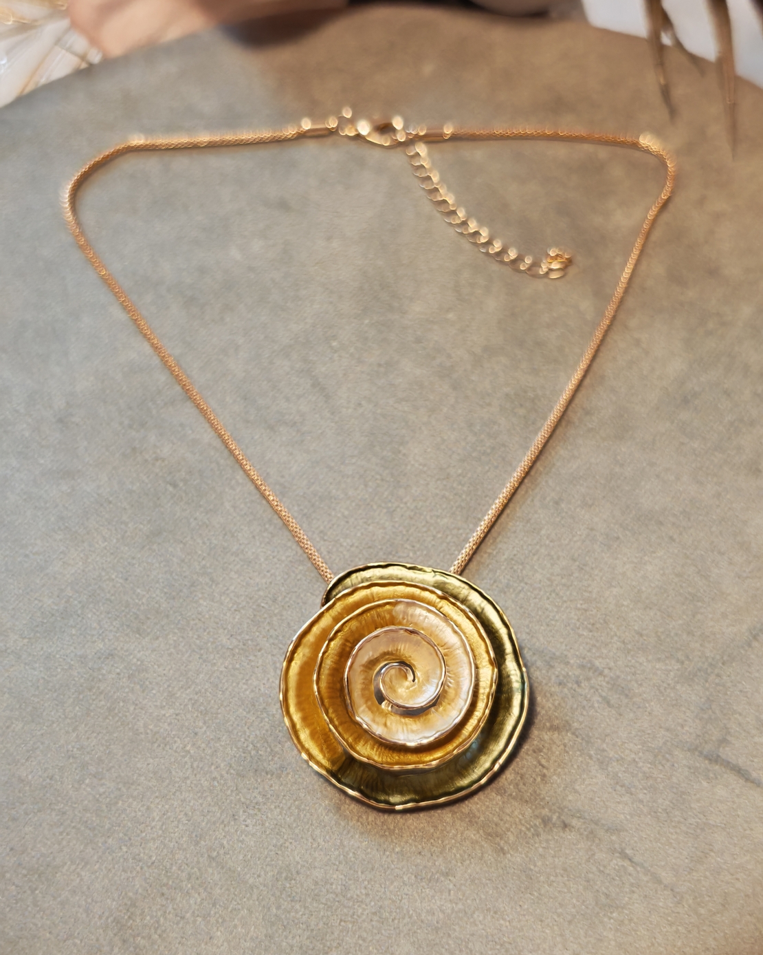 Колие с медальон