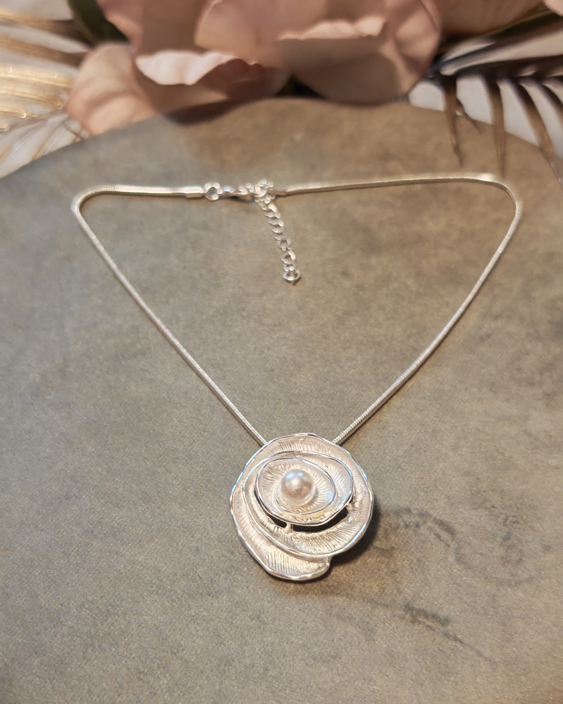 Колие с медальон