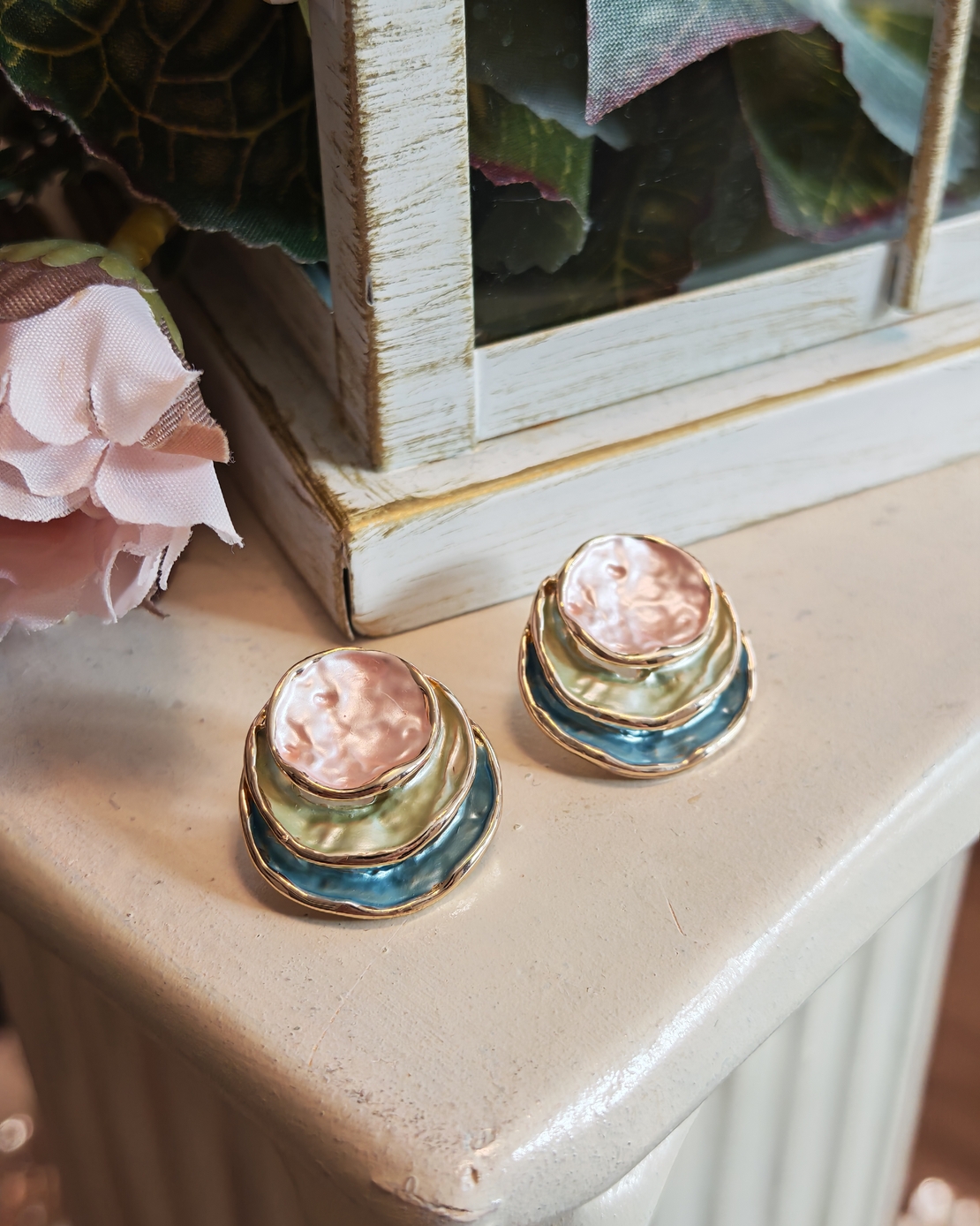 Дамски обици