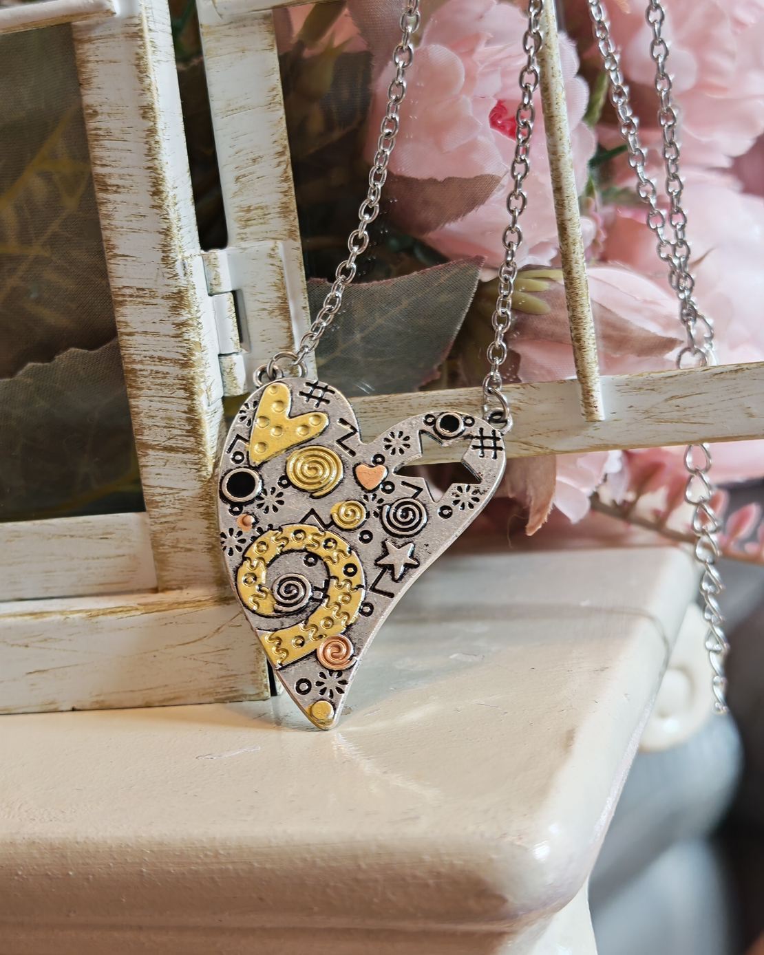 Дамско колие