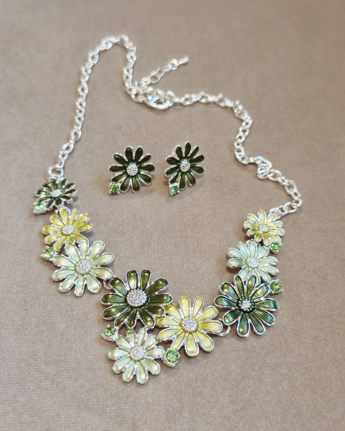 Дамски комплекти