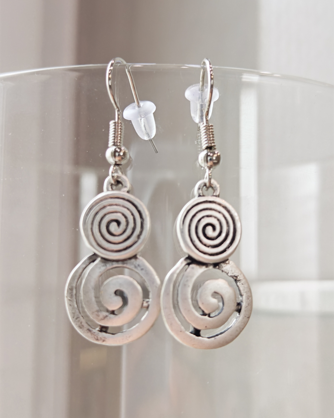 Дамски обици