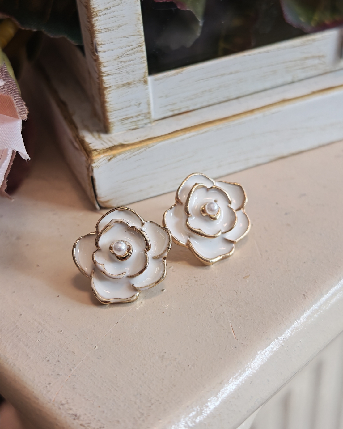 Дамски обици