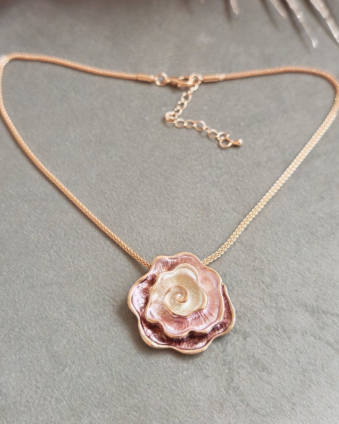 Колие с медальон