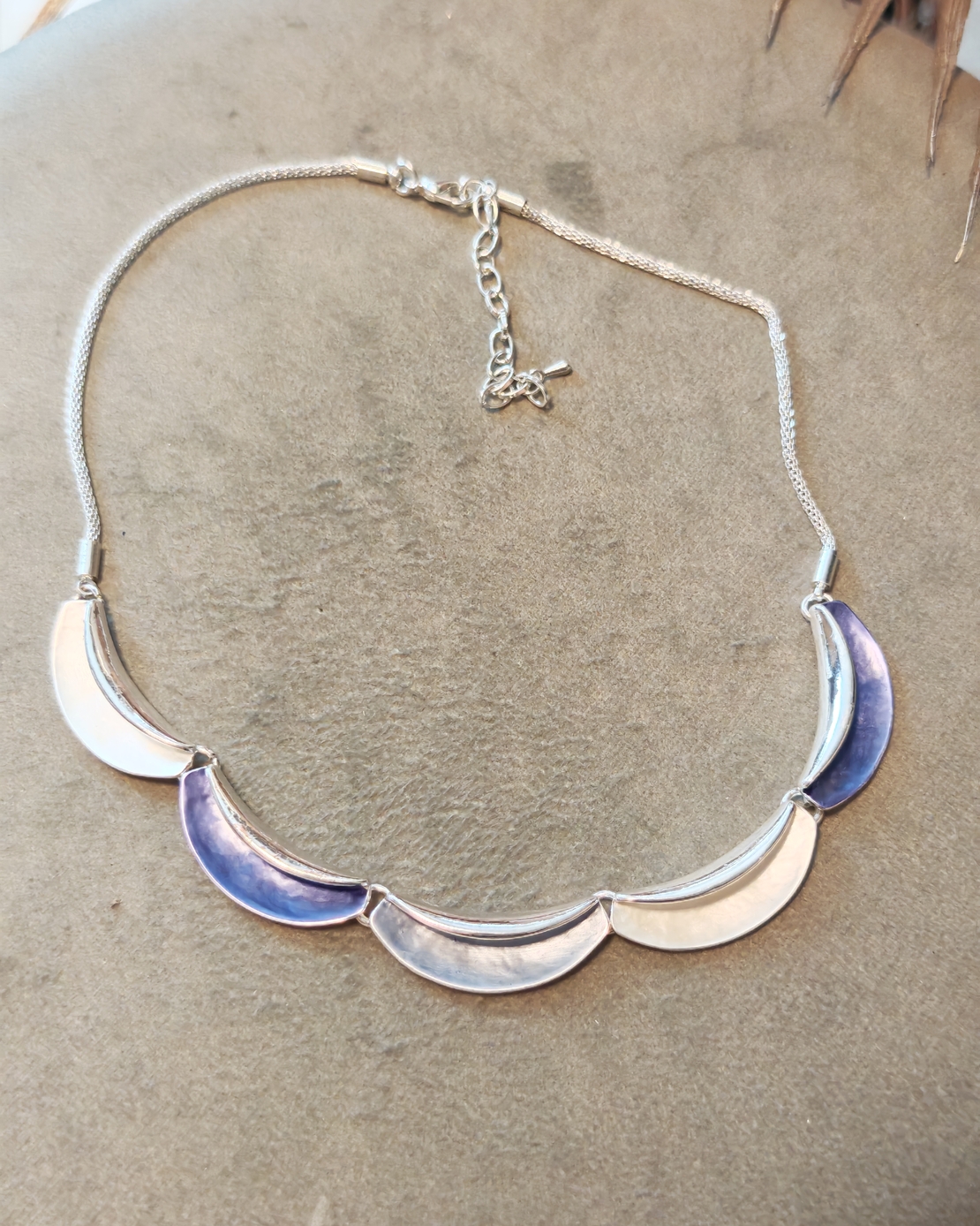 Дамско колие