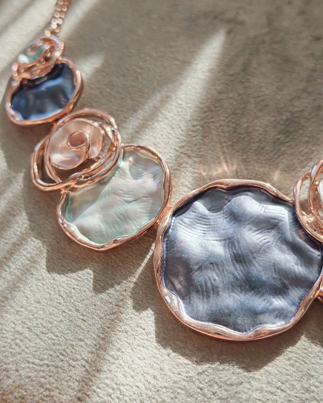 Дамско колие